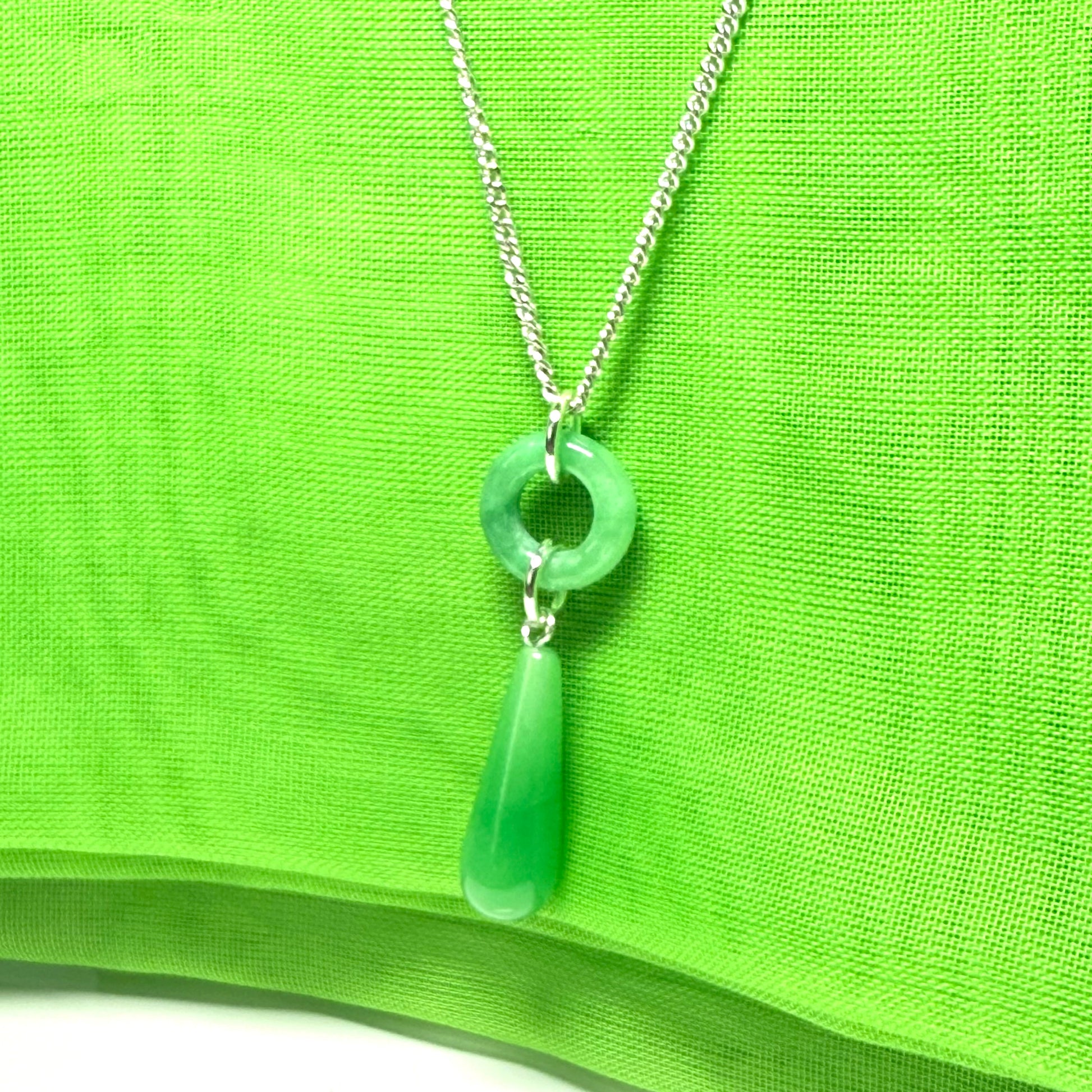 Circle and tear drop sterling silver pear shaped green real jade necklace pendant