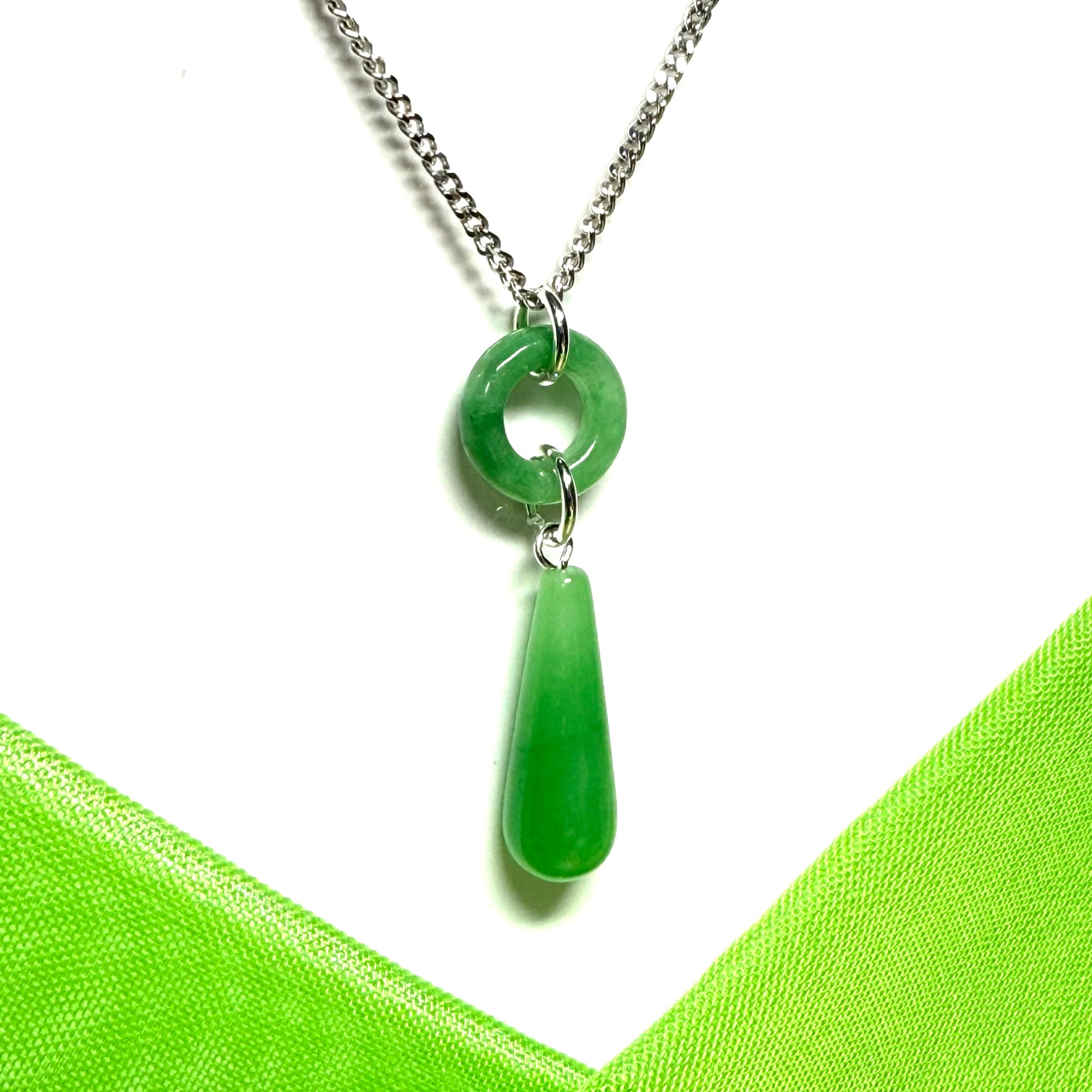 Circle and tear drop sterling silver pear shaped green real jade necklace pendant