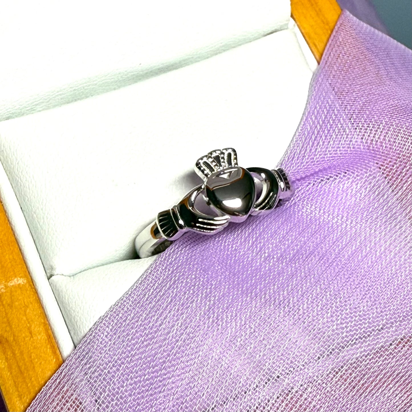 Claddagh ring sterling silver ladies