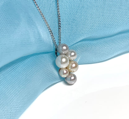 Cluster pearl necklace white gold pendant