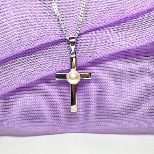 Cross necklace with a real freshwater pearl in the middle sterling silver including a chain