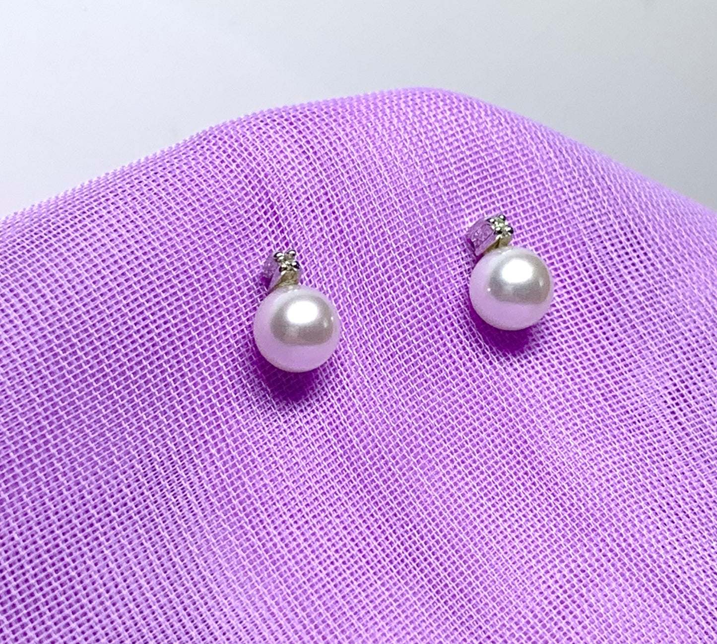 Cultured pearl and diamond stud earrings white gold