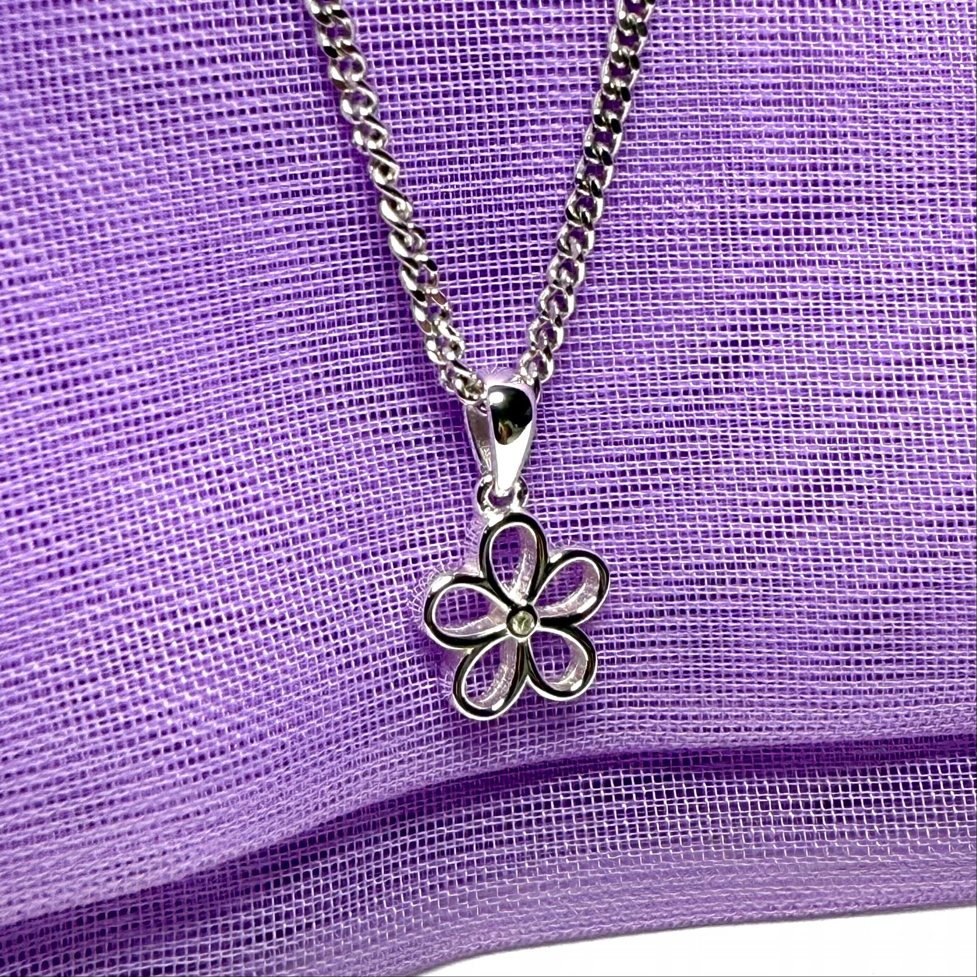 Diamond set necklace sterling silver open daisy shaped pendant