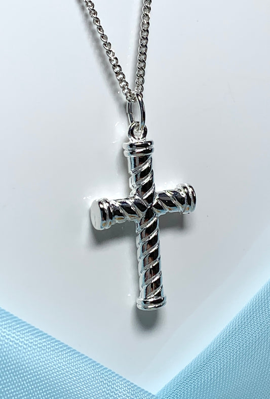 Diamond cut cross patterned sterling silver and chain