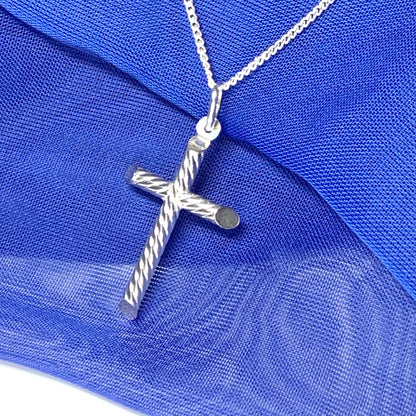 Solid diamond cut cross patterned sterling silver and chain