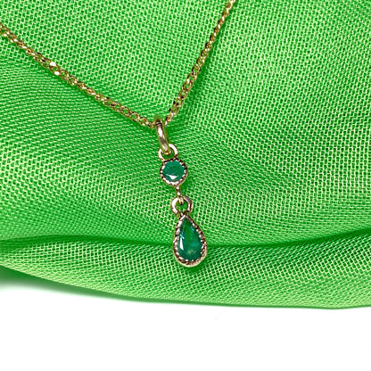 Emerald yellow gold fancy necklace