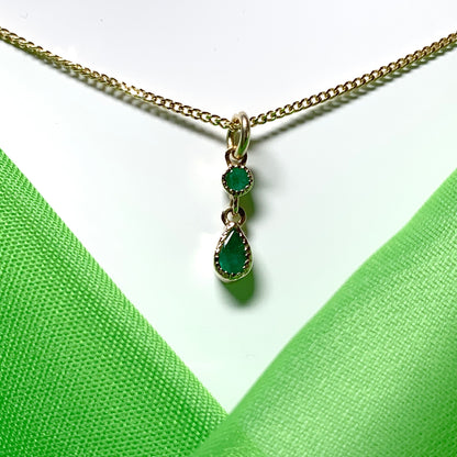 Emerald yellow gold fancy necklace