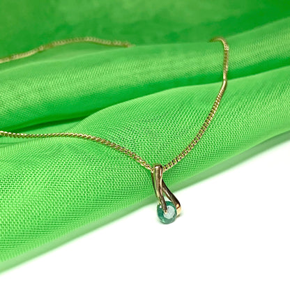 Fancy Green Emerald Round Yellow Gold Necklace