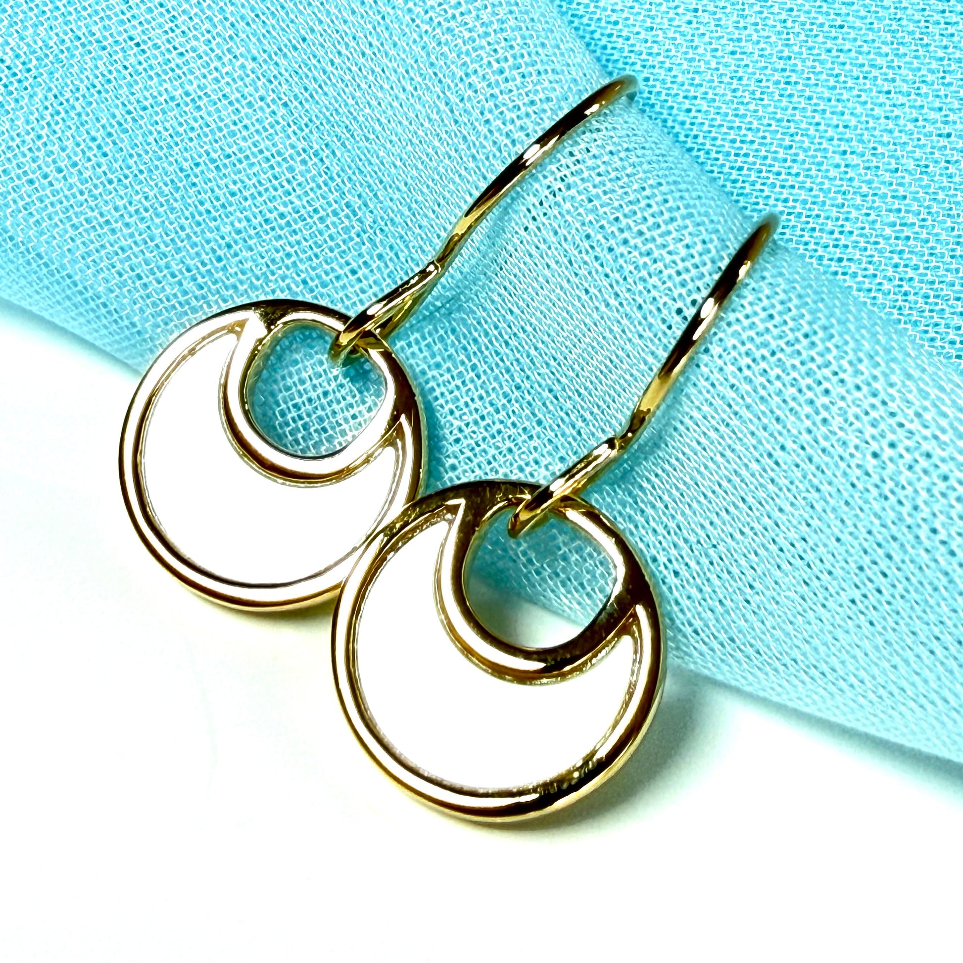 Fiorelli drop earrings round Mother Of Pearl gold plated sterling silver