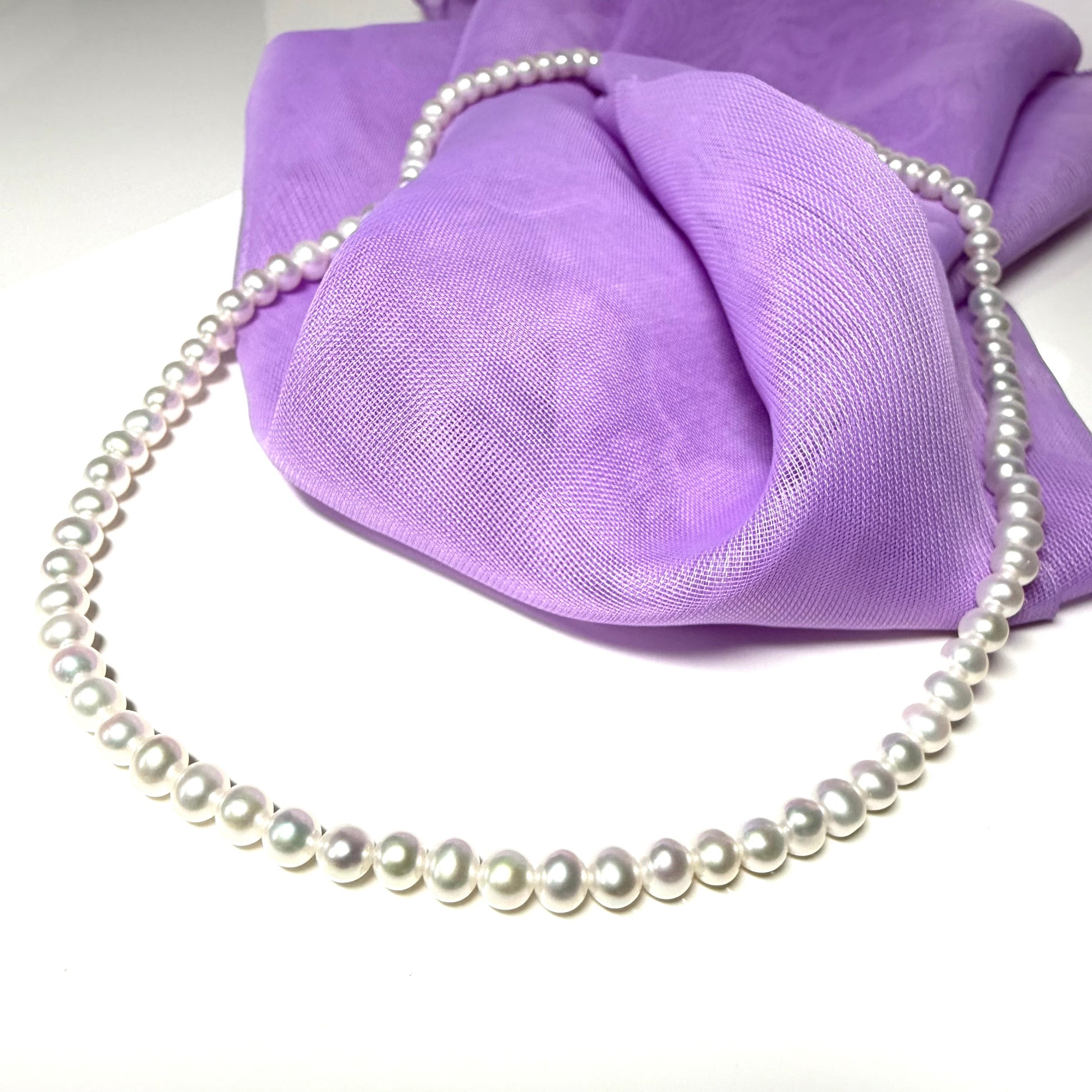 Freshwater cultured pearl single row necklace uniform 4 mm