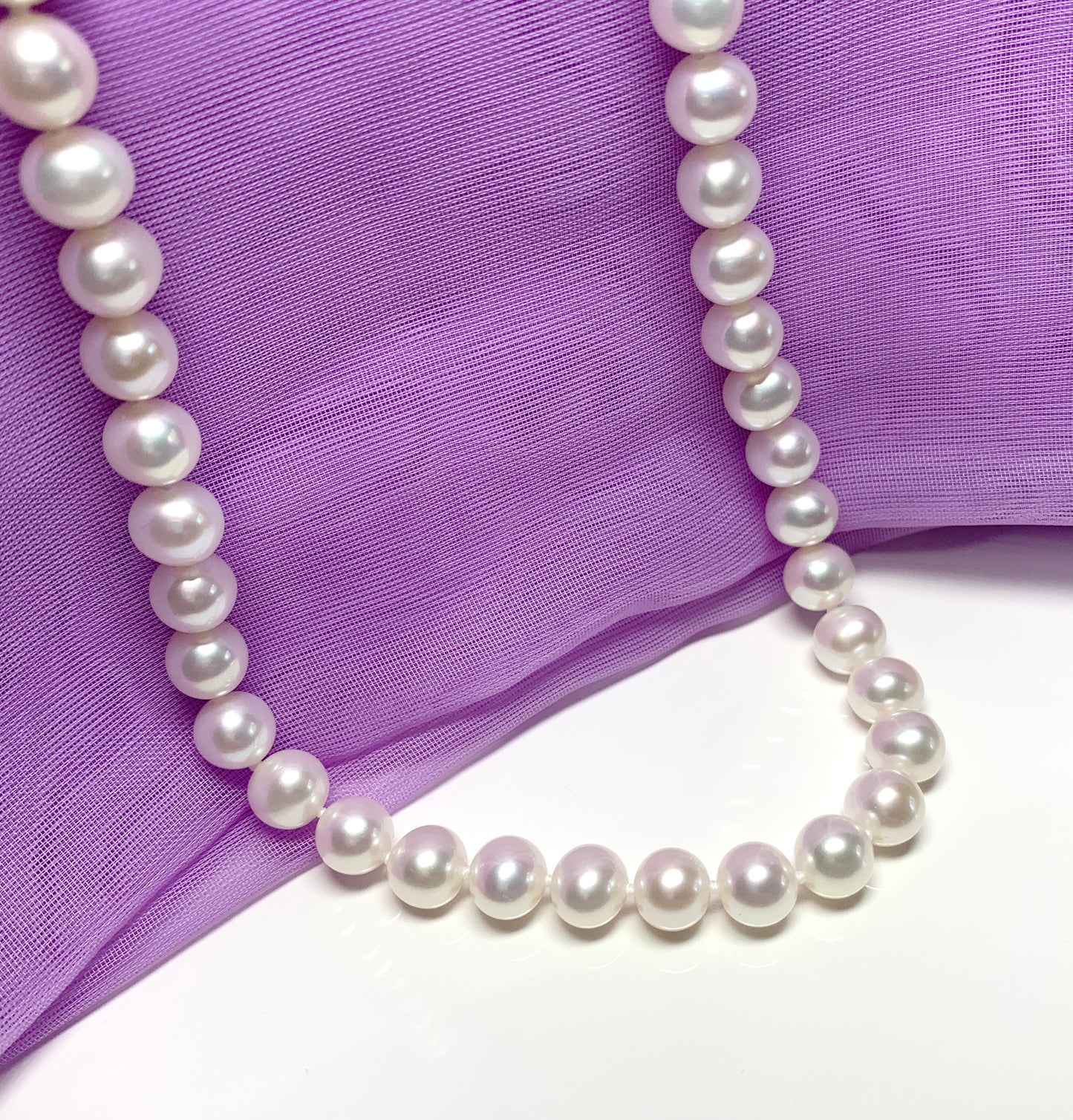 Freshwater cultured pearl single row necklace 9 mm