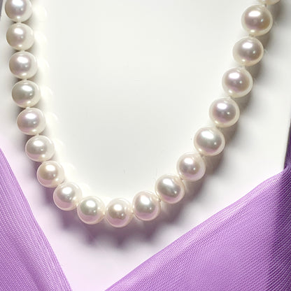 Freshwater cultured pearl single row necklace 9 mm