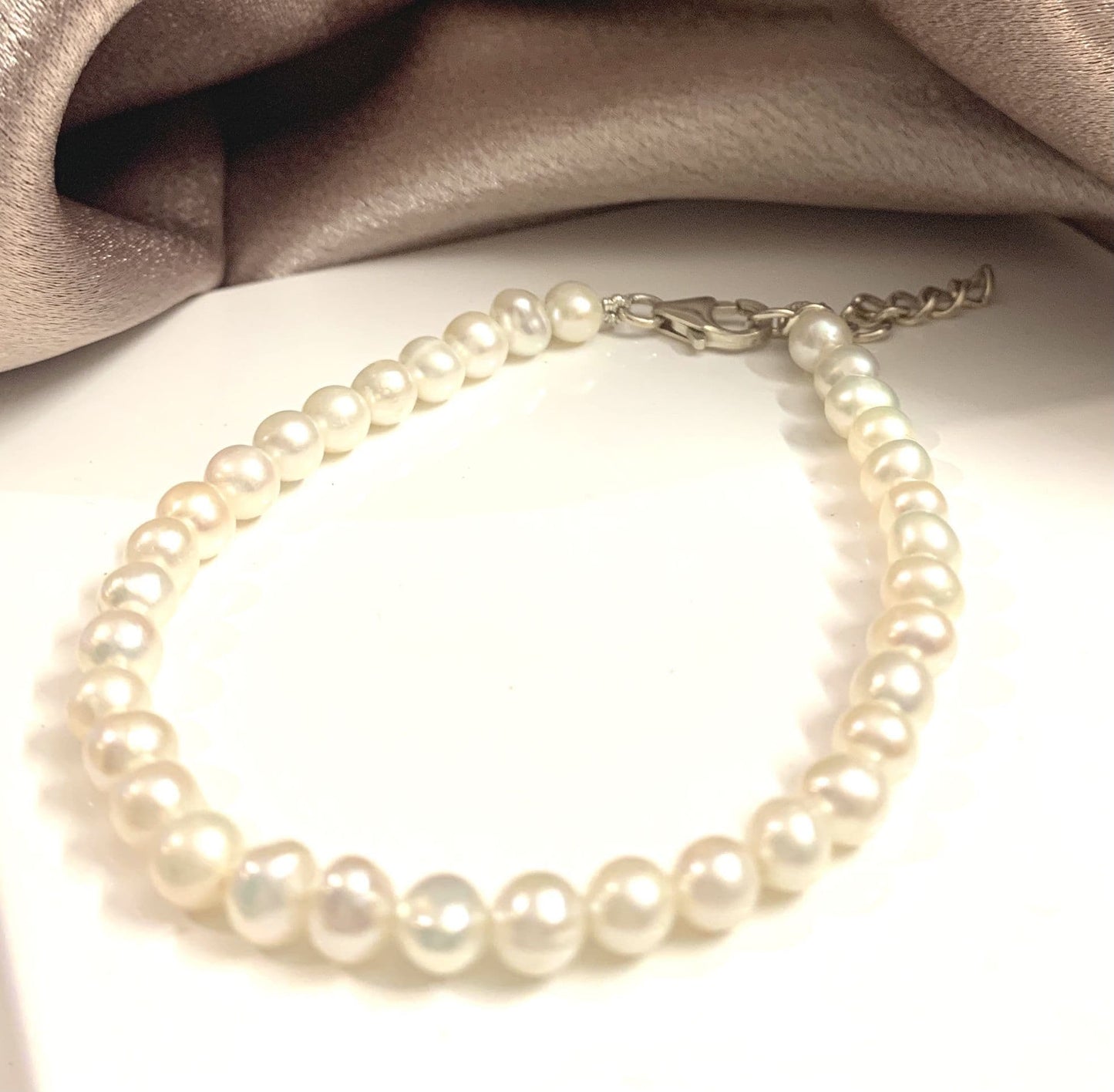 Freshwater round pearl bracelet