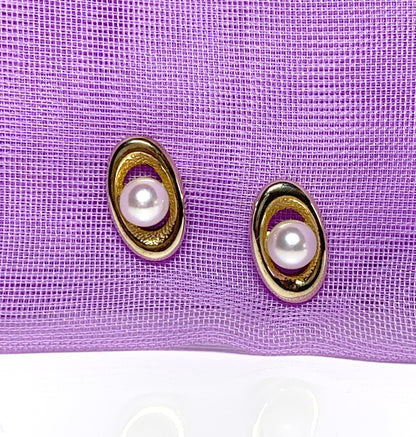 Yellow gold oval freshwater cultured pearl stud earrings