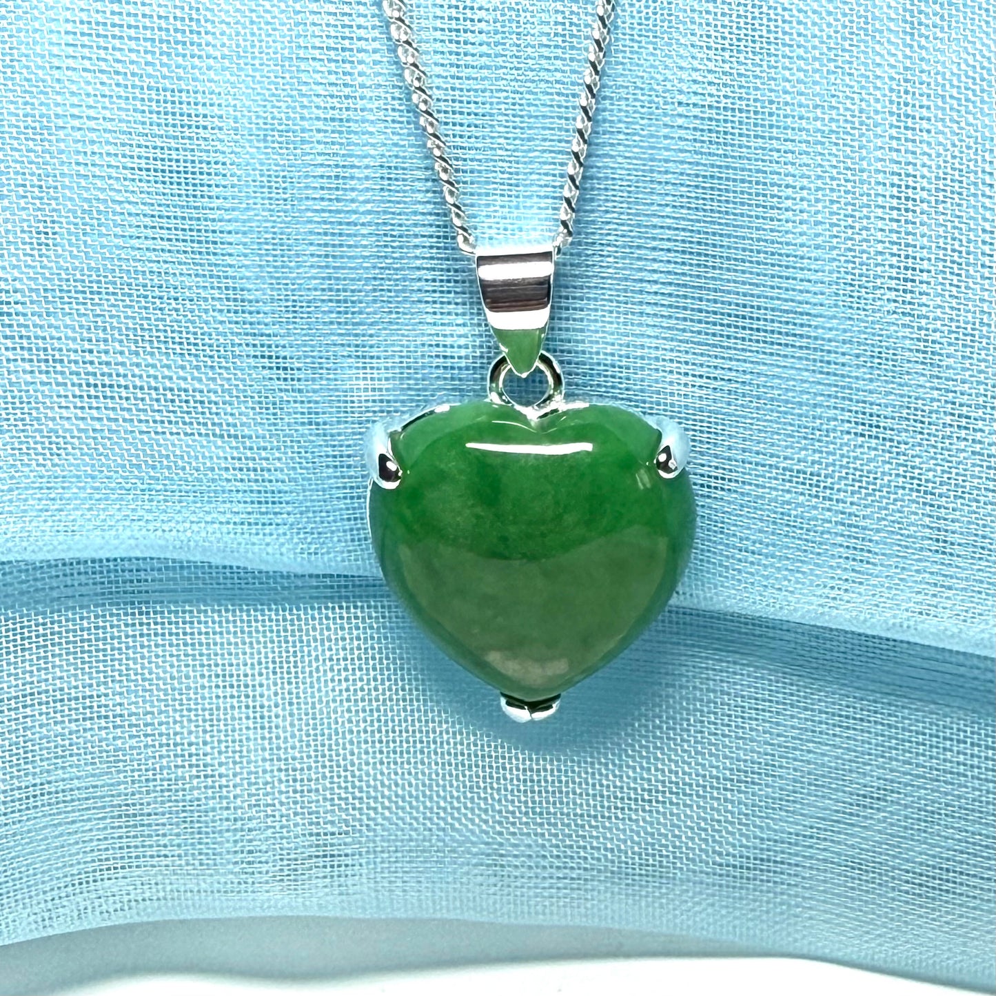 Gorgeous real green jade necklace heart shaped sterling silver, exquisite designed pendant with chain