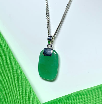 Gorgeous real green jade stone necklace cushion shaped stunning pendant sterling silver