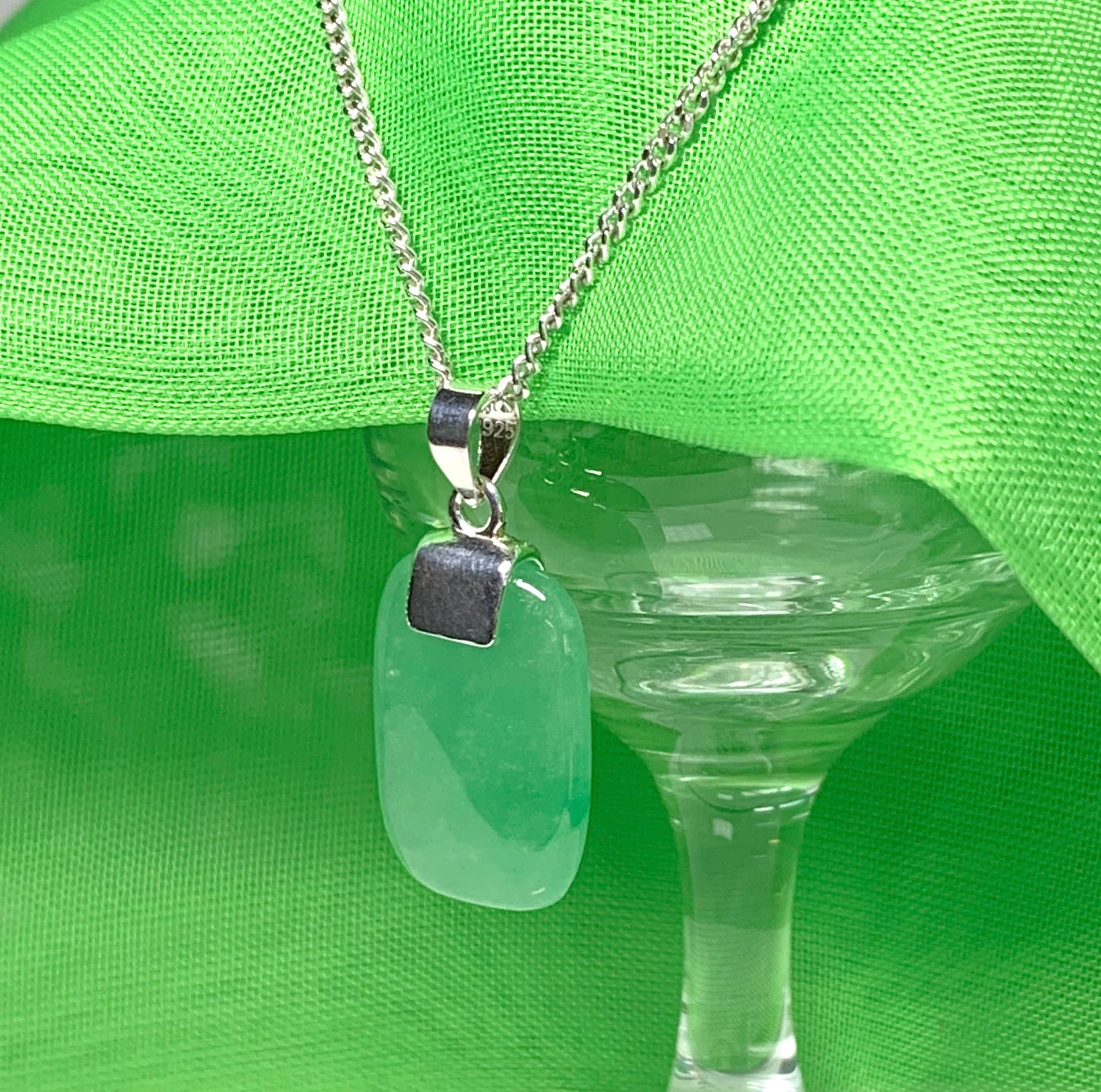 Gorgeous real green jade stone necklace cushion shaped stunning pendant sterling silver