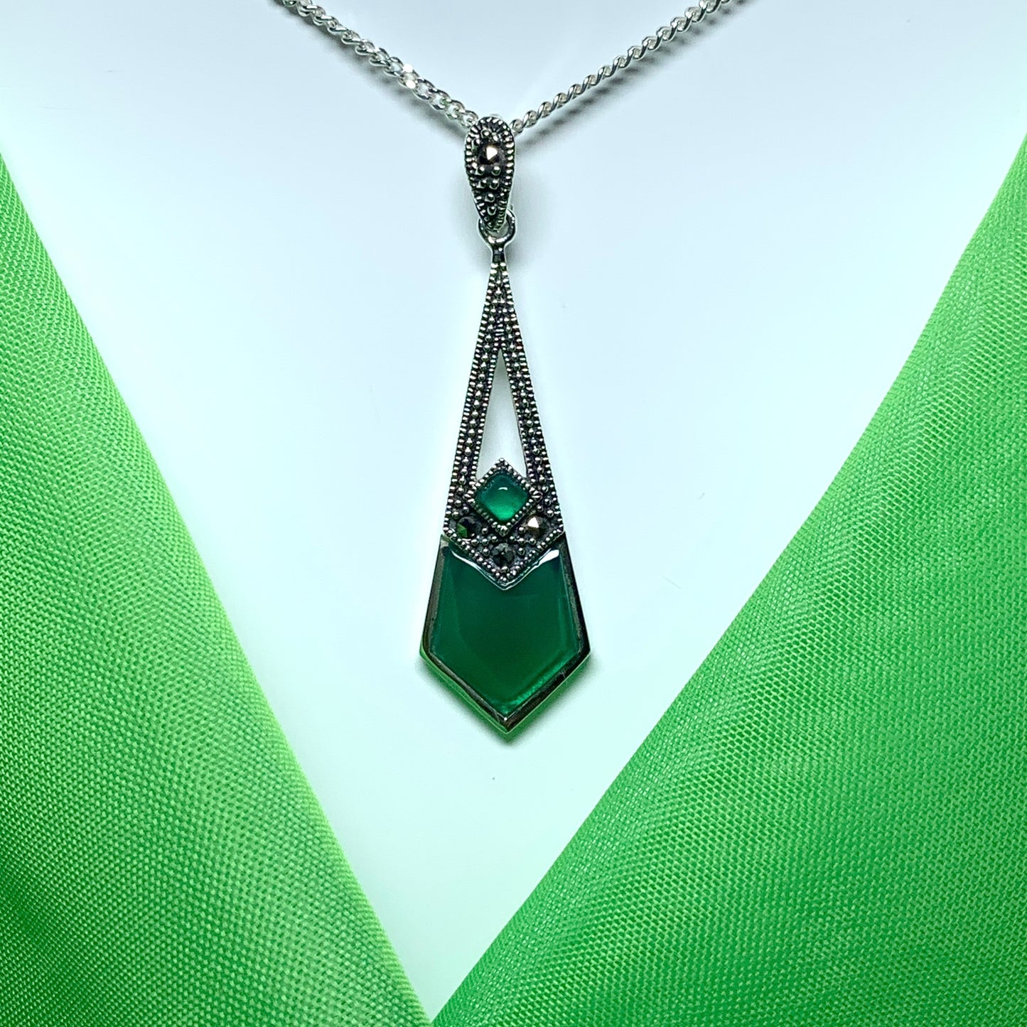 Green Agate And Marcasite Long Drop Kite Shaped Necklace Pendant Sterling Silver