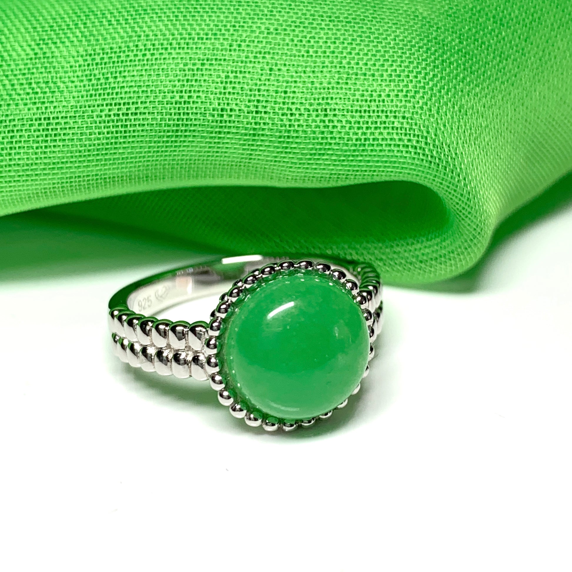 Green Jade Round Sterling Silver Patterned Bobbled Ring