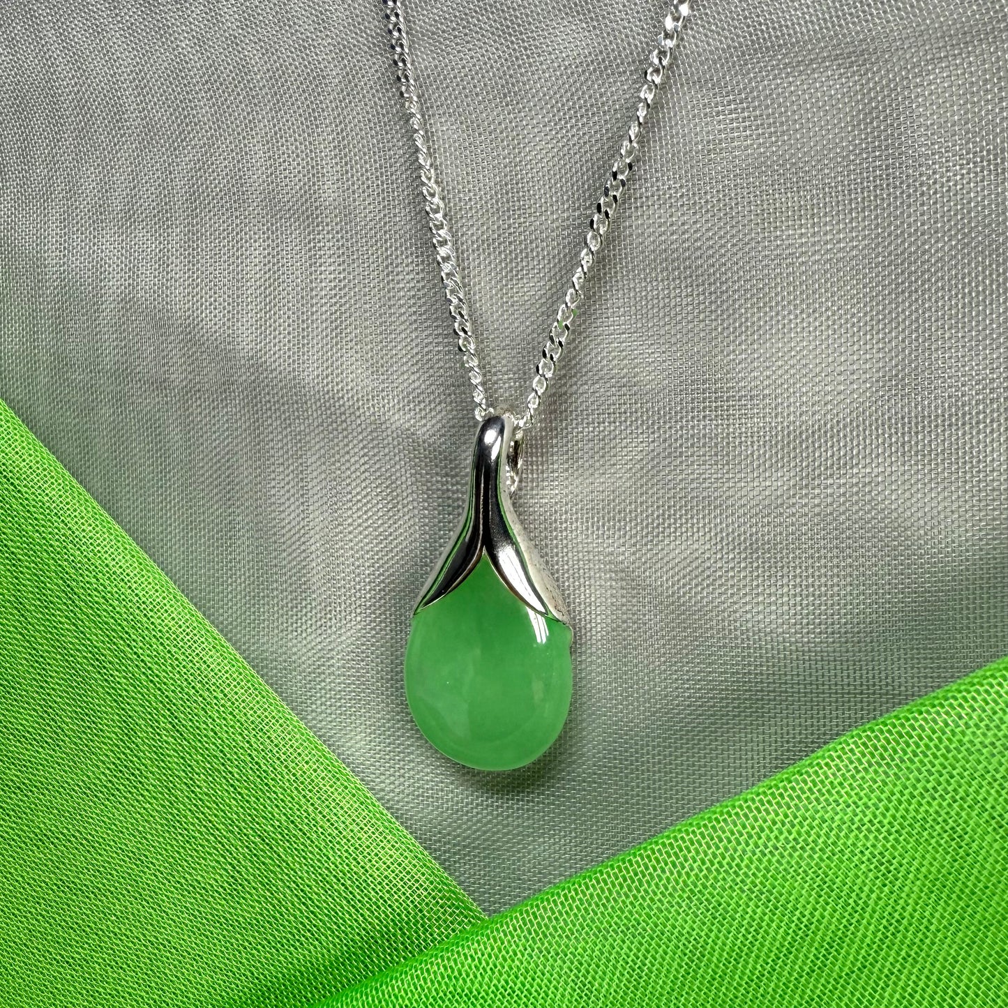 Green Jade Tear Drop Silver Pear Shaped Necklace Pendant