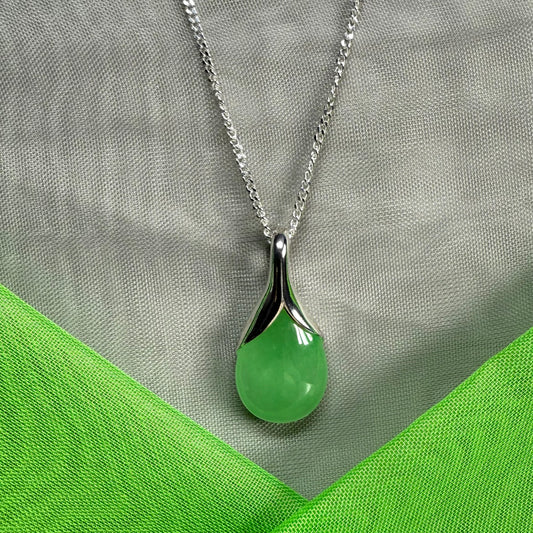 Green Jade Tear Drop Silver Pear Shaped Necklace Pendant