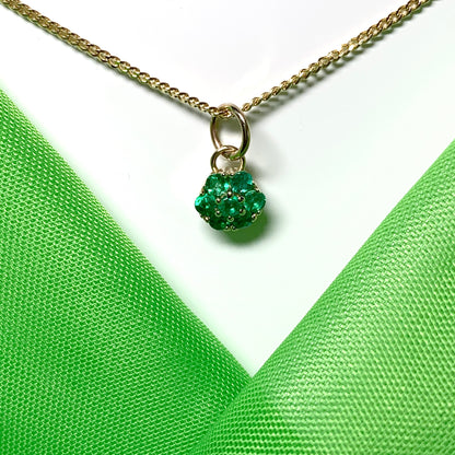 Green emerald yellow gold daisy cluster necklace