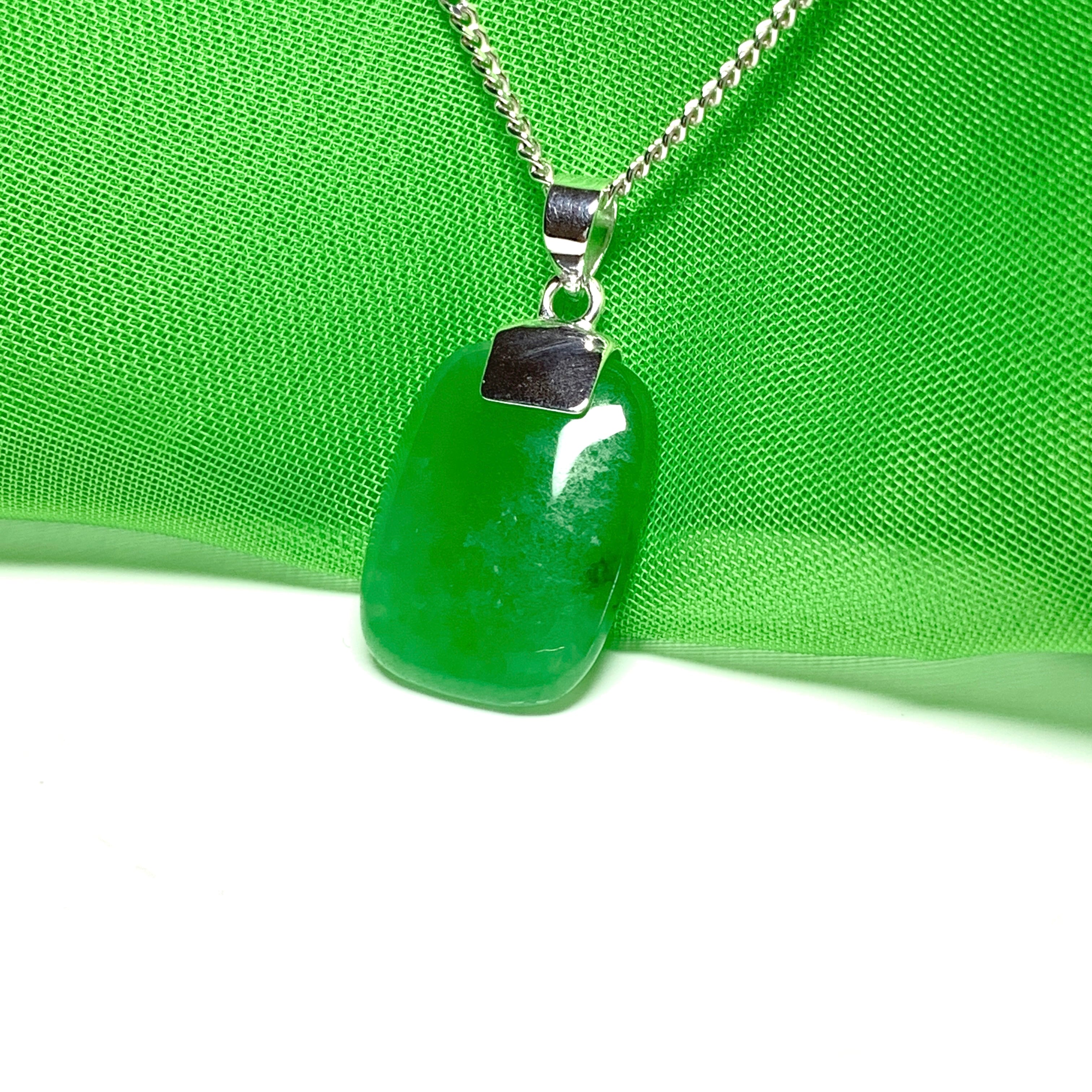 3 Line Green Jade Stone Nacklace