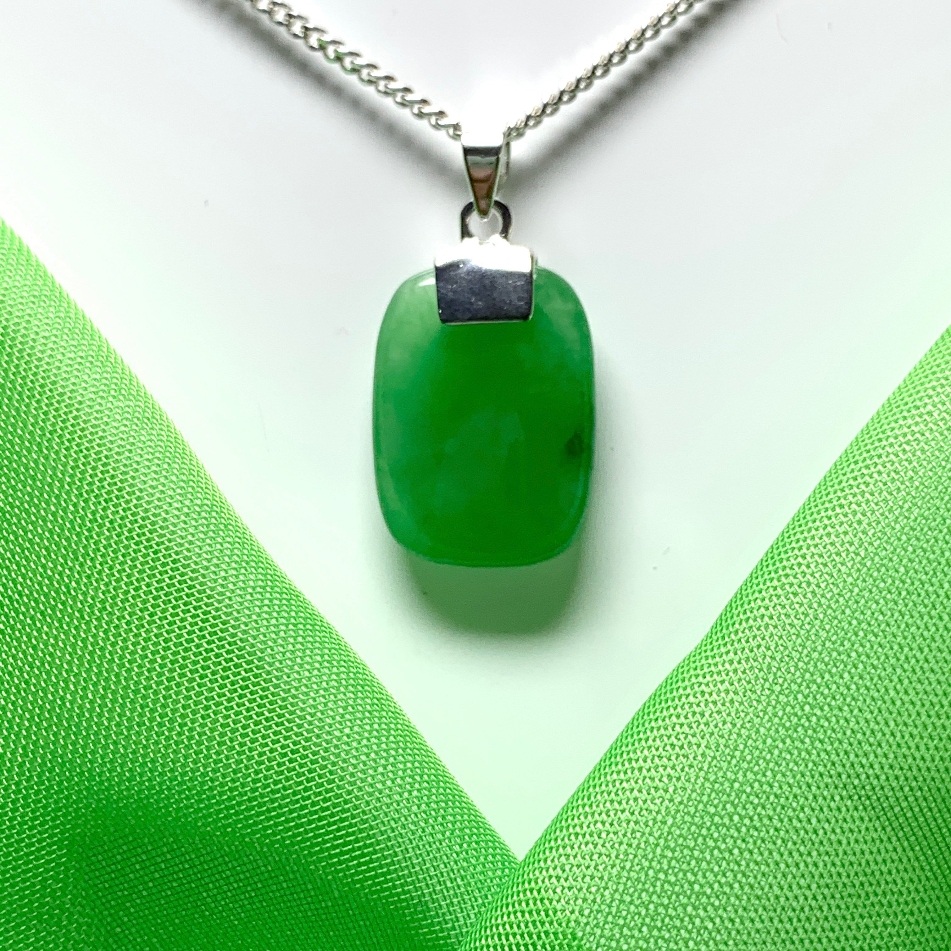 CUXIRDO Jade Necklace For Men Green Dragon Pendant For Women India | Ubuy