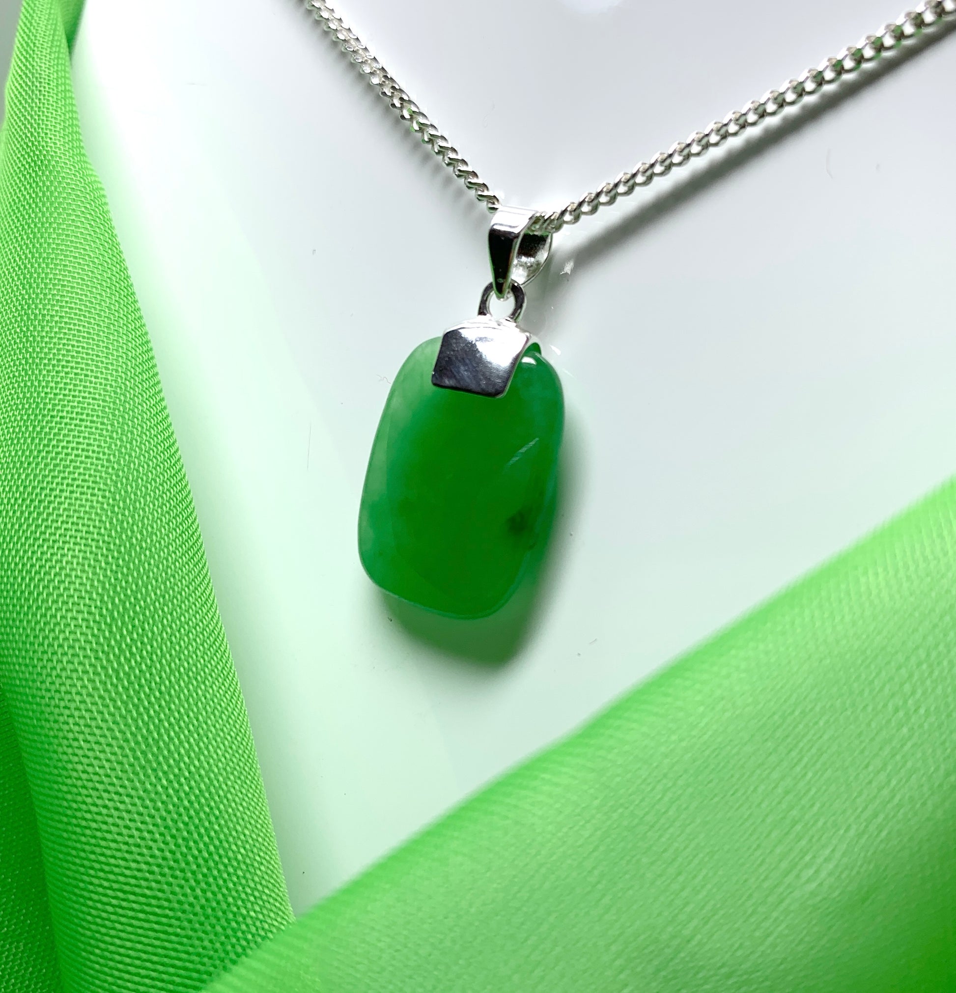 Green jade cushion shaped silver necklace pendant