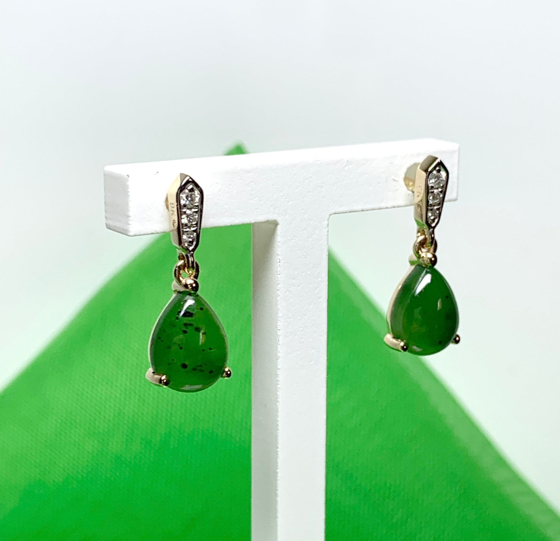 Green pear teardrop real jade and diamond yellow gold drop earrings