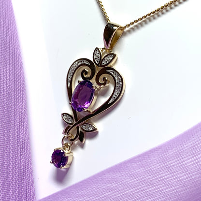 Heart shaped yellow gold and amethyst necklace pendent