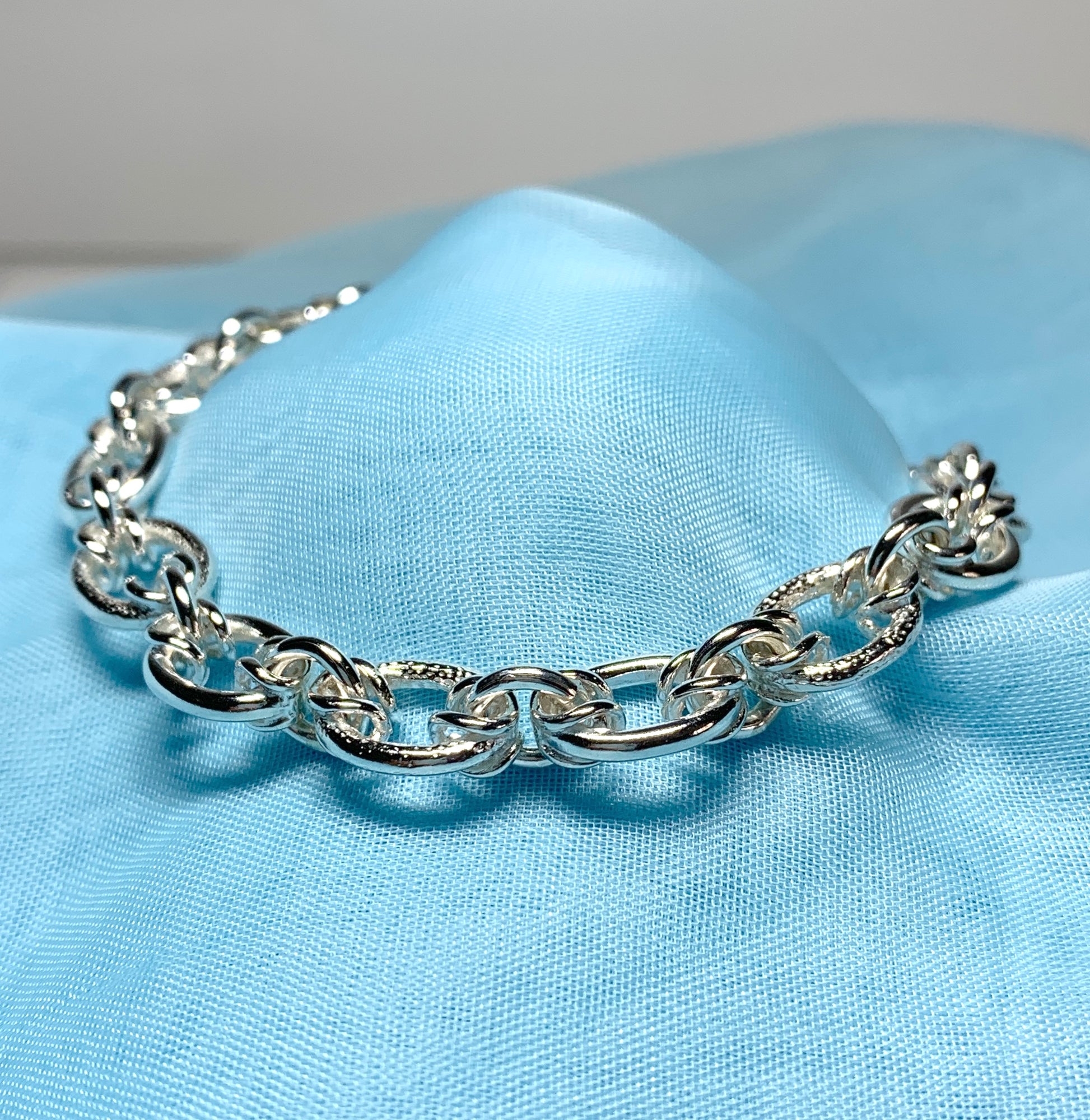 Heavy solid sterling silver ladies bracelet open fancy link oval