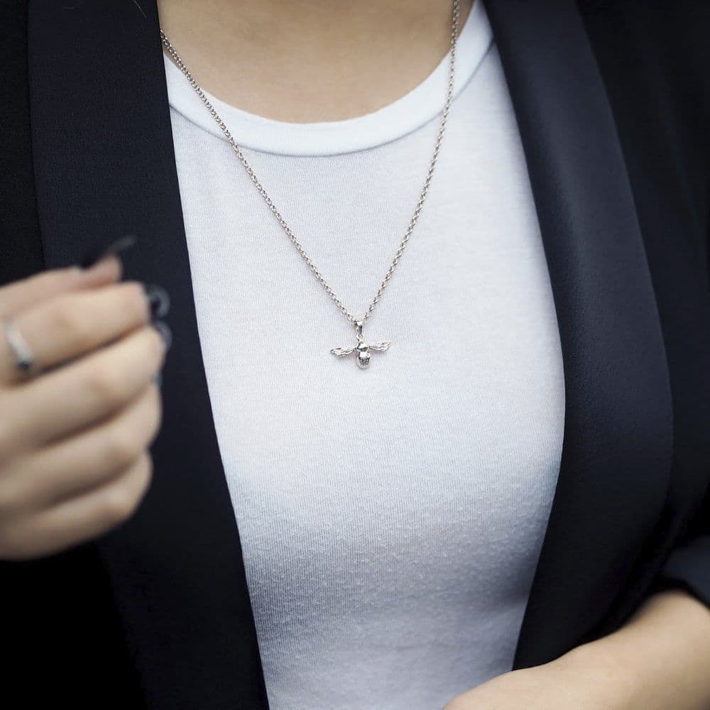 Hot diamonds outlet cross necklace