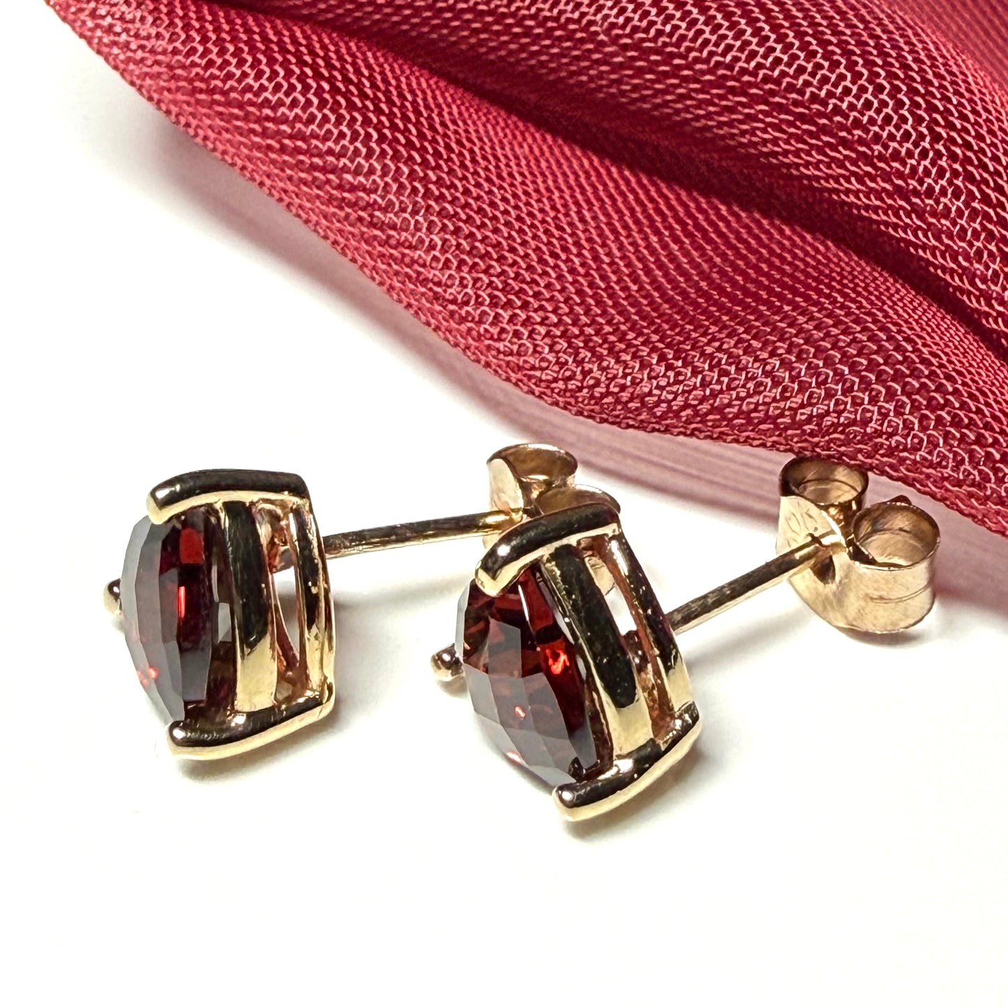 Real garnet earrings triangle yellow gold stud, simply beautiful