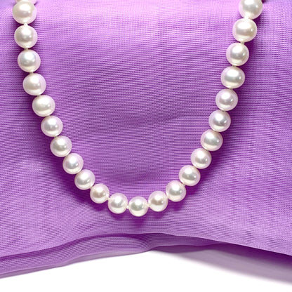 Freshwater cultured pearl single row necklace 9 mm