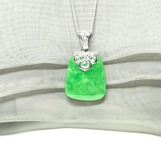 Real jade necklace green sterling silver large cushion shaped, having a timeless stunning design