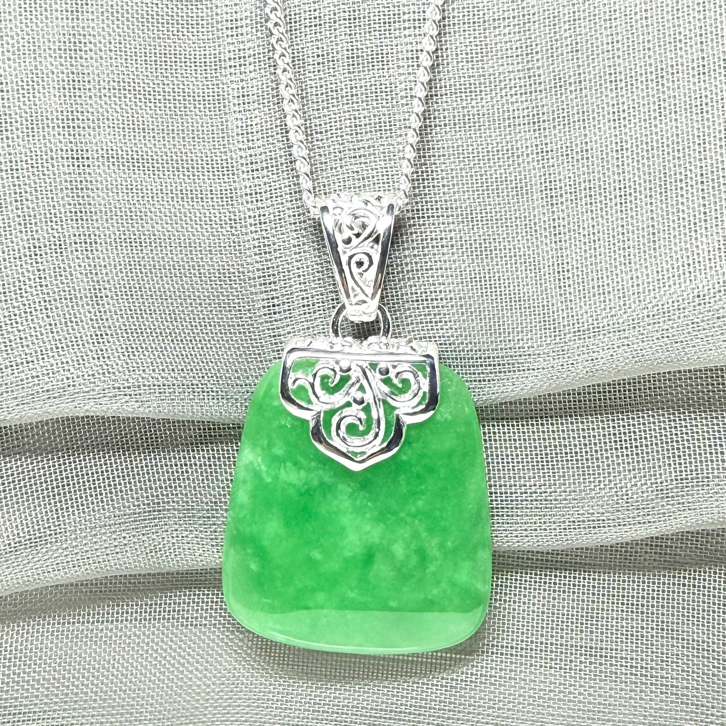 Real jade necklace green sterling silver large cushion shaped, having a timeless stunning design