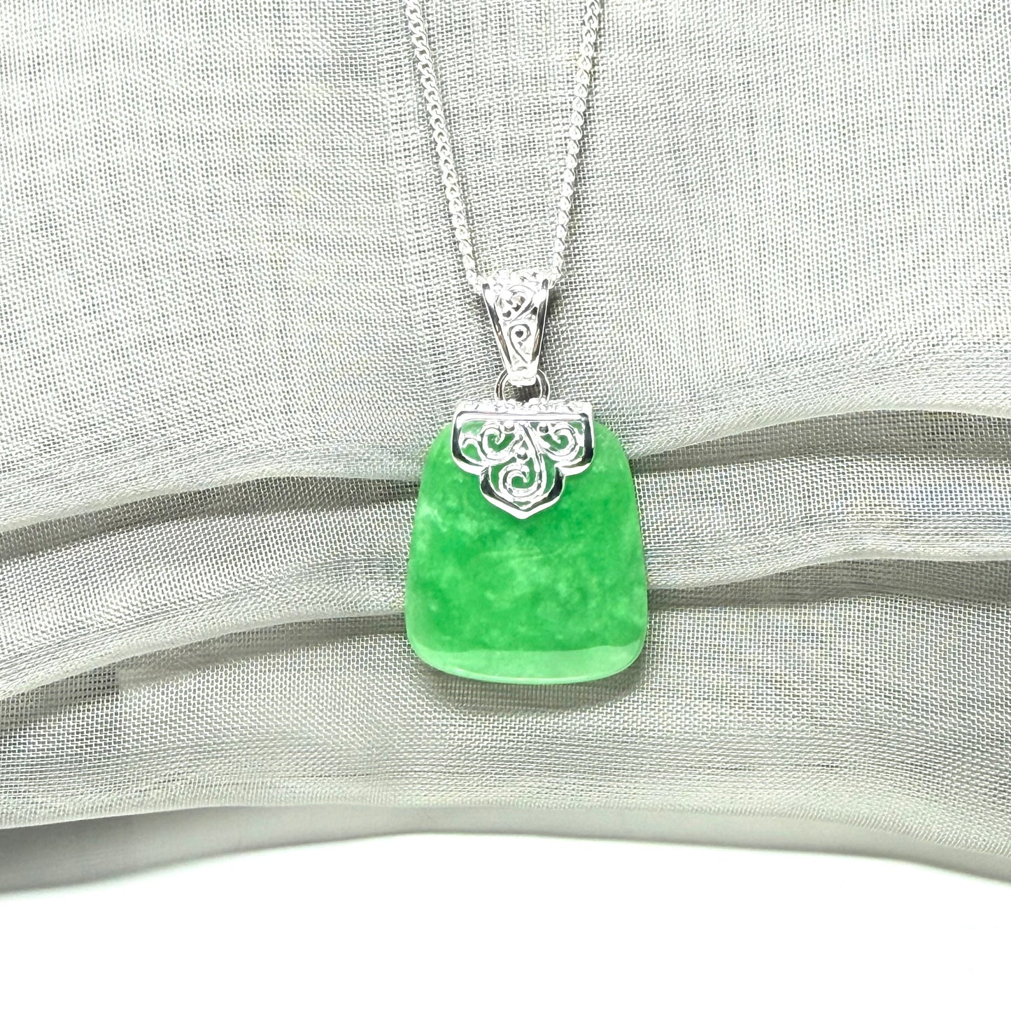 Real jade necklace green sterling silver large cushion shaped, having a timeless stunning design