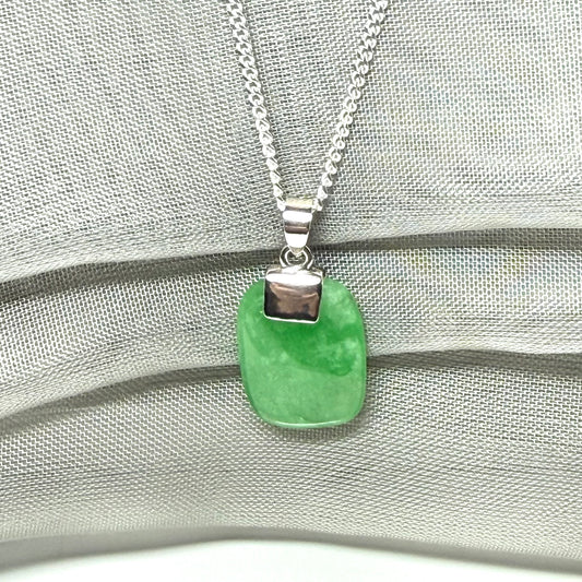 Real green jade necklace cushion shaped silver with a chain, a truly stunning pendant