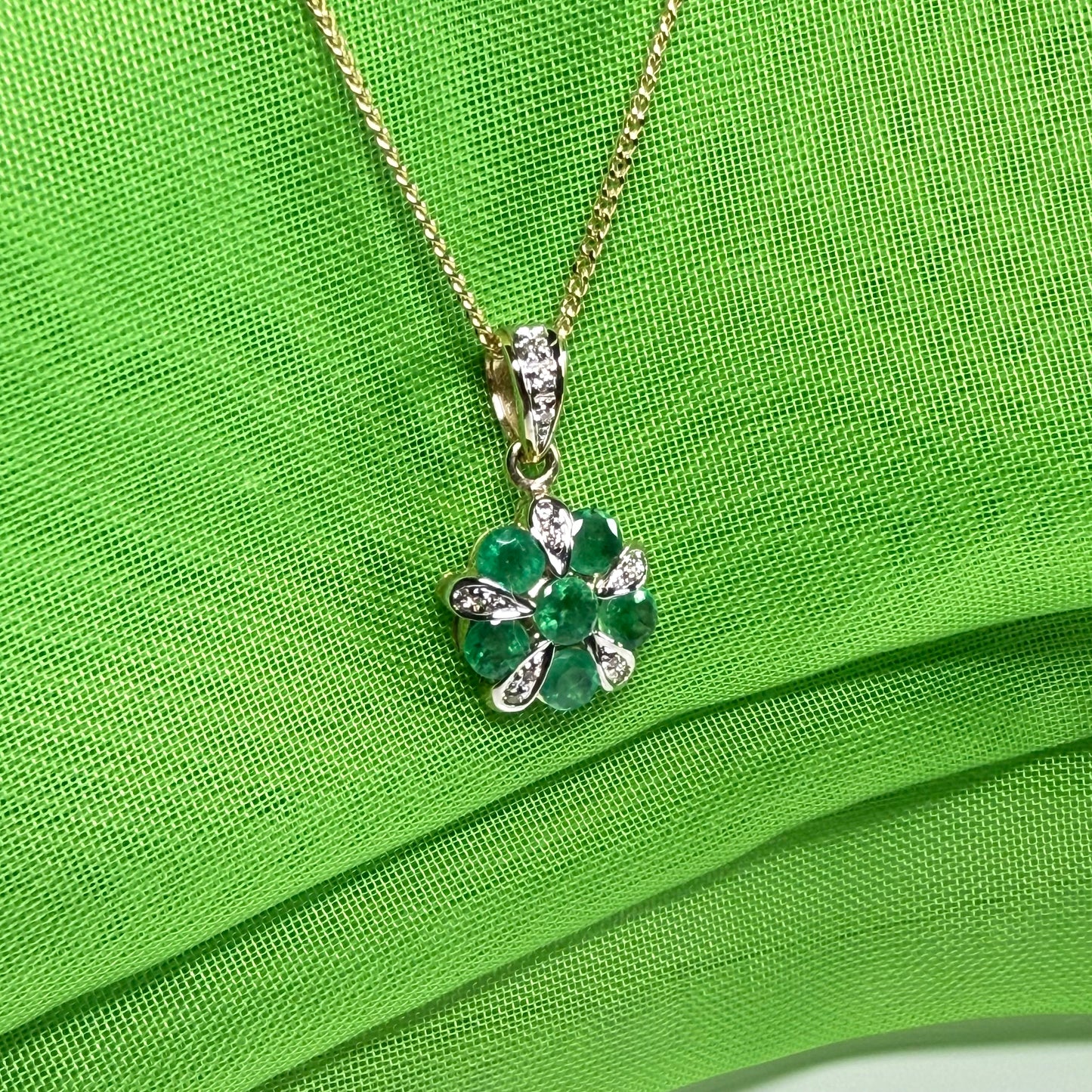 Real green emerald and real diamond round cluster necklace yellow gold pendant