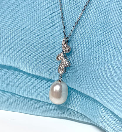 Real freshwater cultured pearl necklace pendant with cubic zirconia stones above