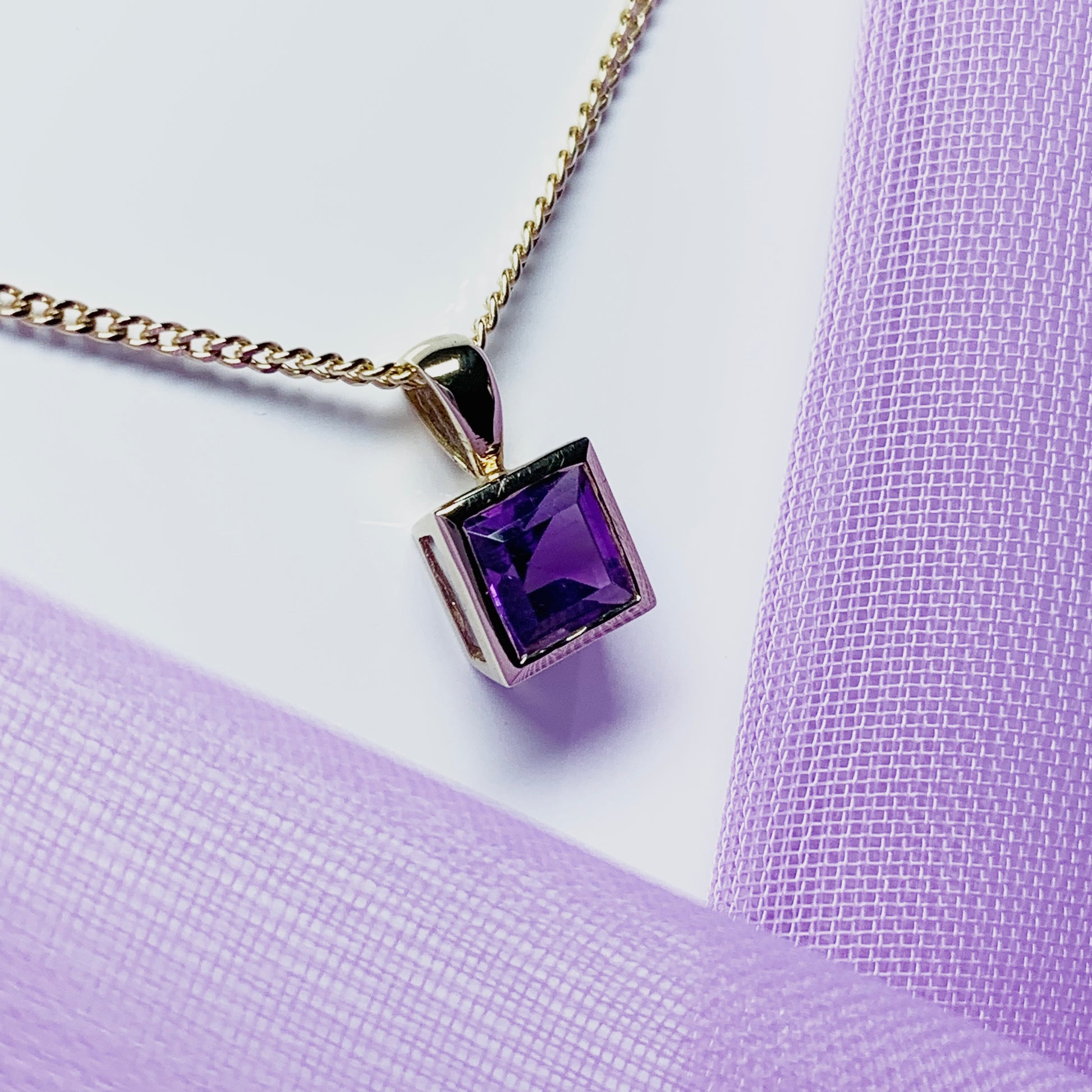 Purple square amethyst yellow gold necklace