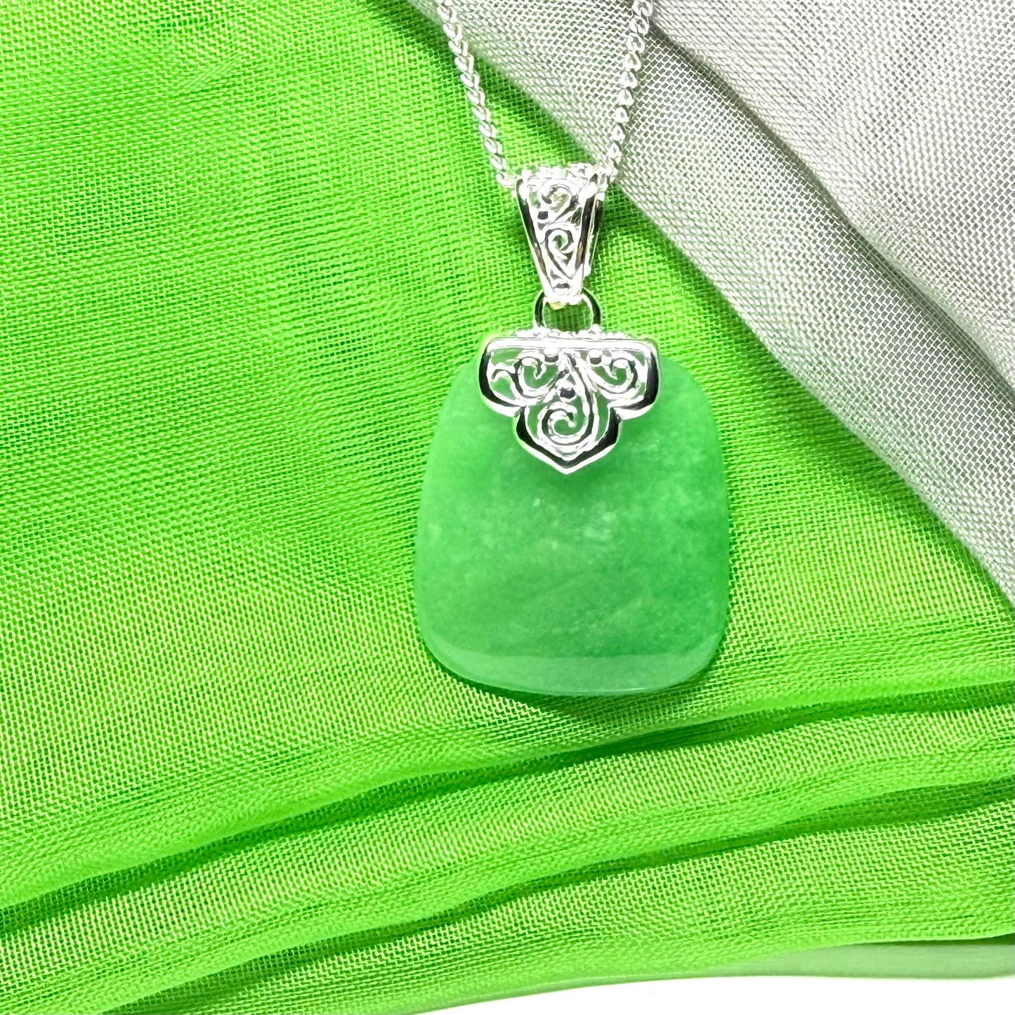 A real jade neck pendant green sterling silver large cushion shaped, a truly stunning necklace