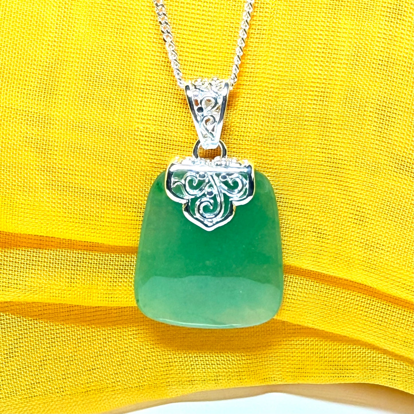 Stunning real jade necklace green sterling silver large cushion shape, a gorgeous design