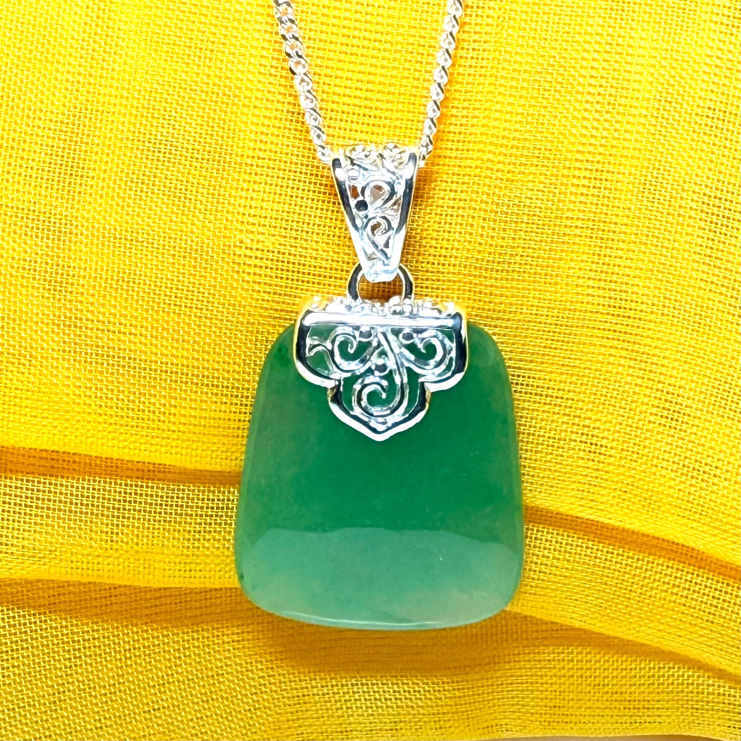 Stunning real jade necklace green sterling silver large cushion shape, a gorgeous design