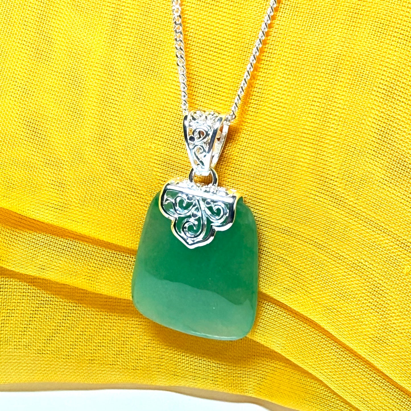 Stunning real jade necklace green sterling silver large cushion shape, a gorgeous design