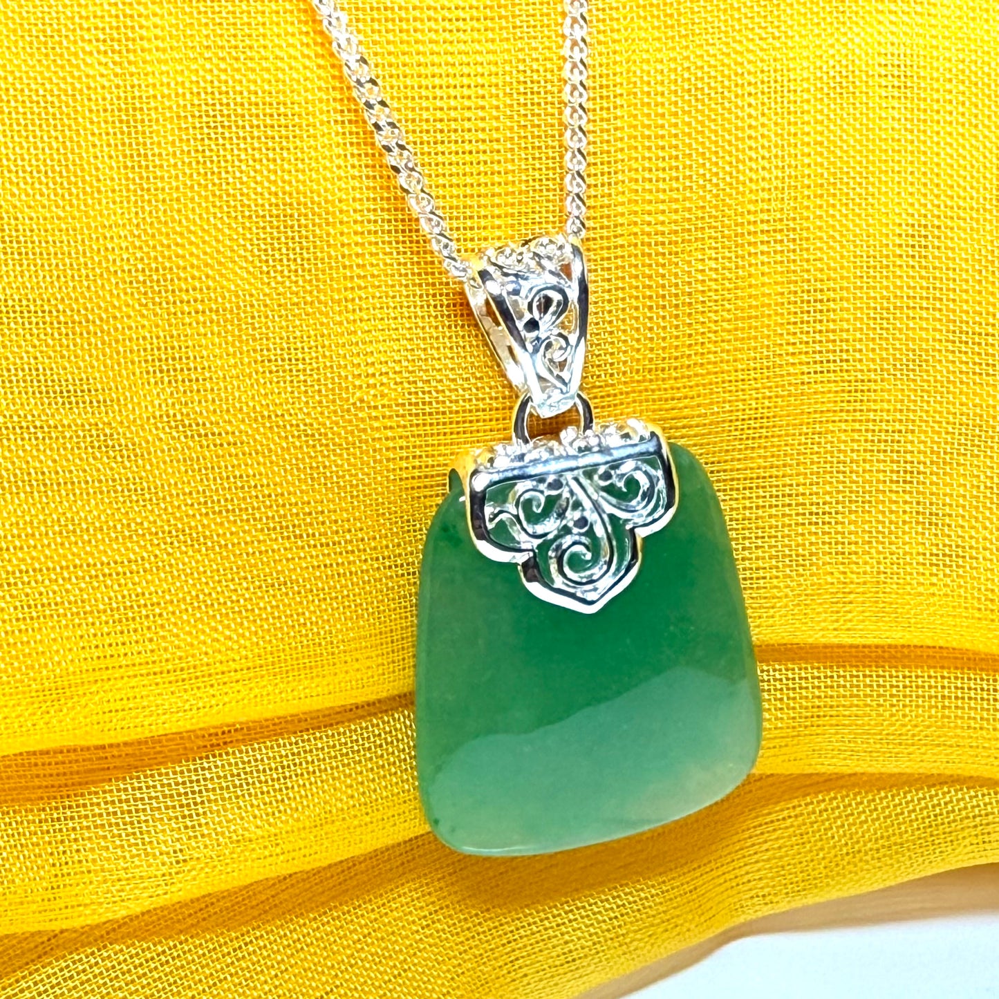 Stunning real jade necklace green sterling silver large cushion shape, a gorgeous design