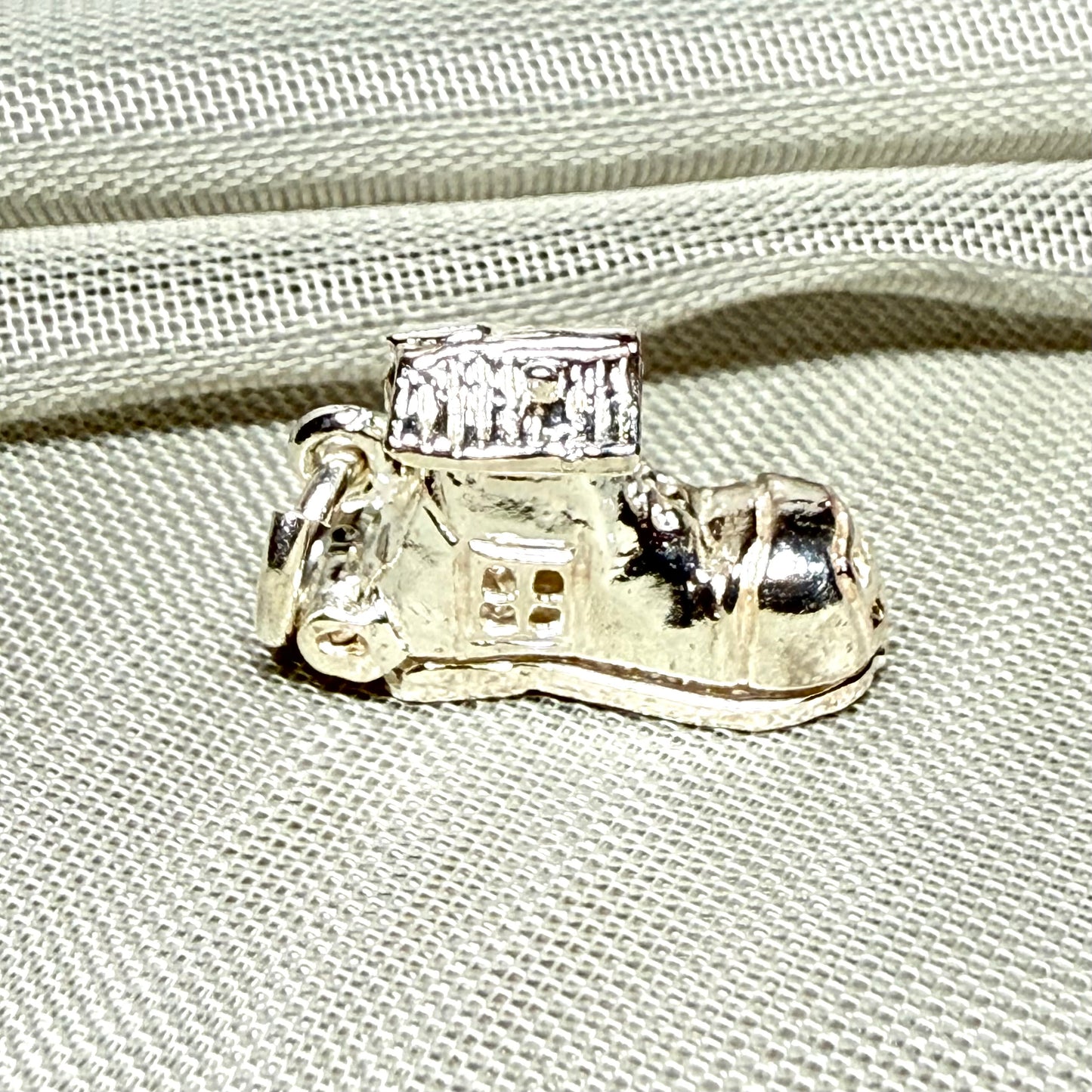 Sterling Silver Old Mother Hubbard Boot Solid Charm Small