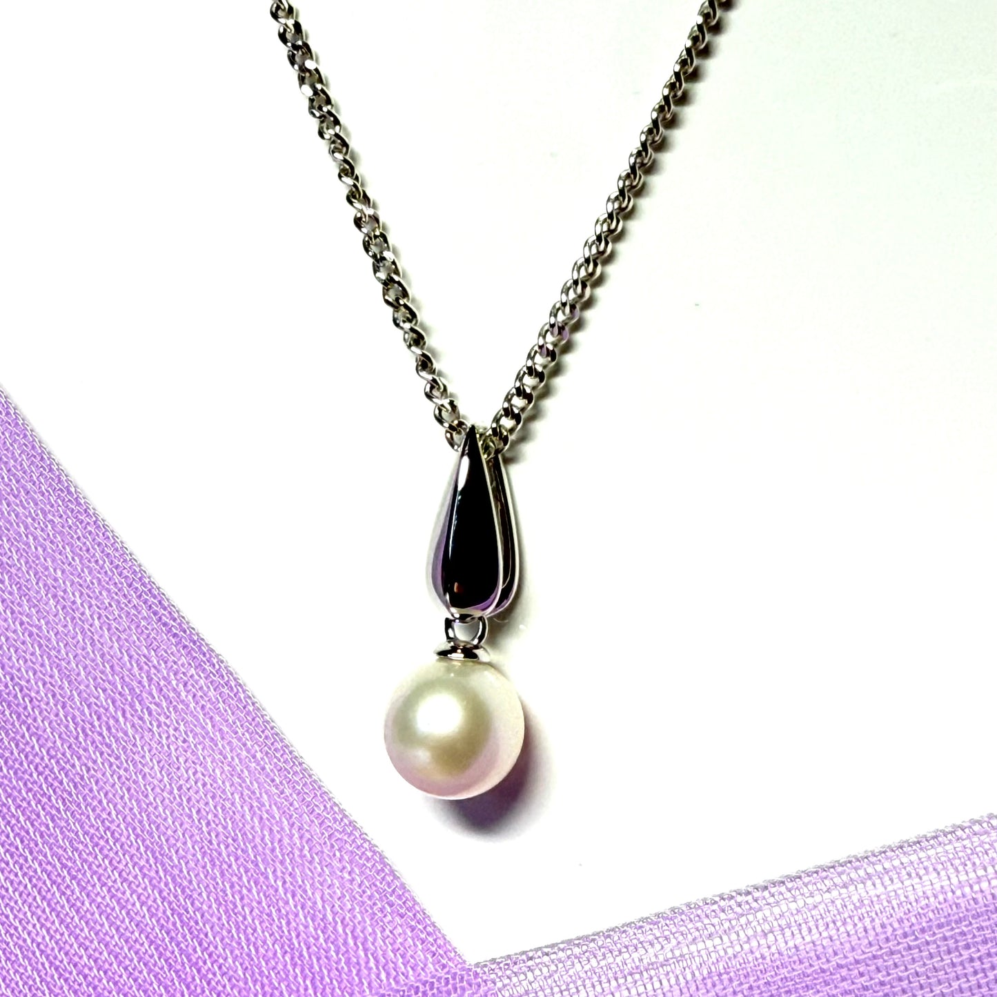 Real freshwater cultured pearl pendant white gold oval drop necklace