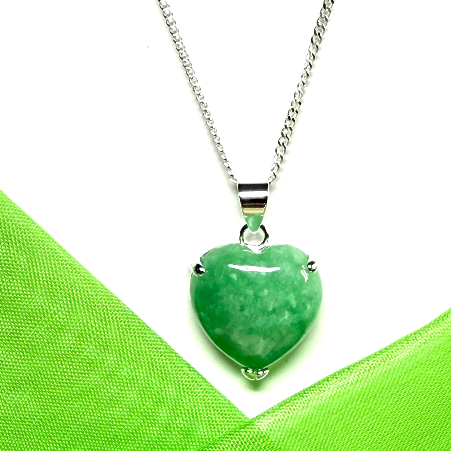 Real green jade necklace heart shaped sterling silver, a really stunning pendant